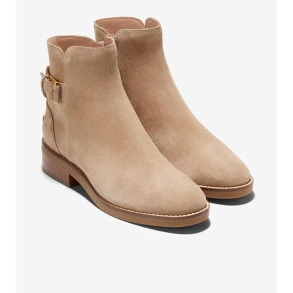 NWOB Cole Haan Hampshire Buckle Bootie Ankle Boot Sz 6 Light Brown Suede Leather
